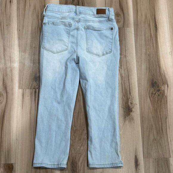 Judy Blue Skinny Fit Light Wash Capri Jeans Women’s 1/25 - Picture 3 of 5